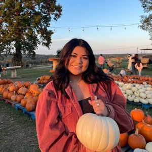 Meet your Posher, Jimena